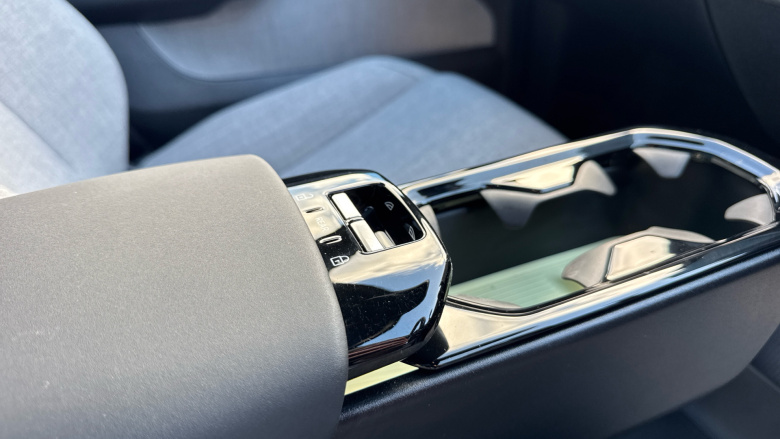 Volvo EX30 200kW SM Extended Range Ultra 69kWh 5dr Auto Electric Estate